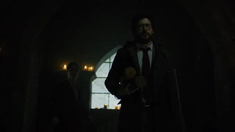 Кадры из сериала Бумажный дом (2017)